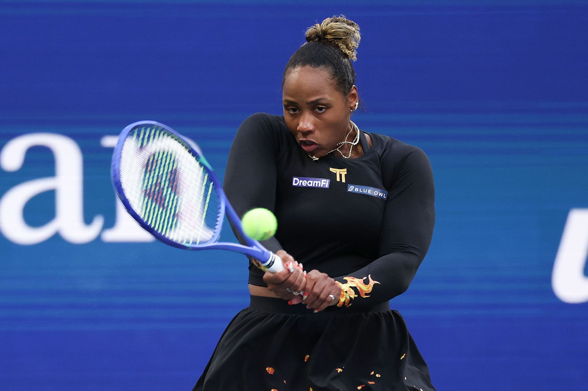 Taylor Townsend hits a backhand | Image Source: Getty