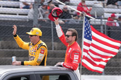 "It's the best guy in the world to go race against": When Kurt Busch outdueled his younger brother in NASCAR overtime