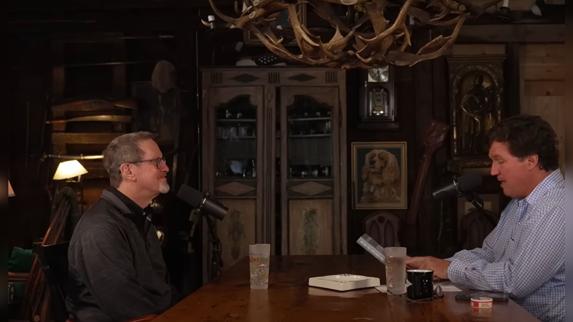 Lee Strobel on The Tucker Carlson Show (Image via Youtube/@TuckerCarlson)
