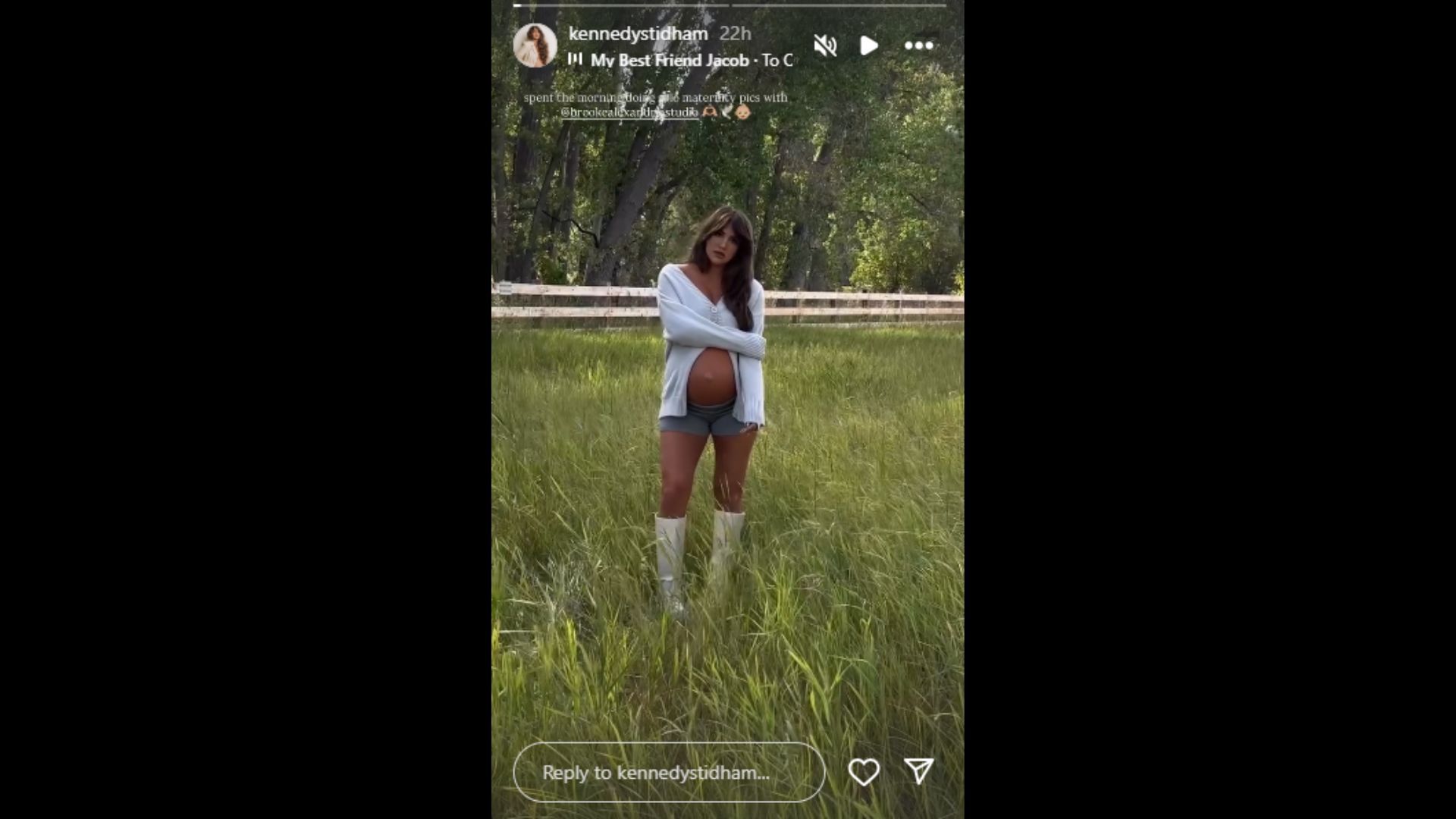 Kennedy Stidham shared a glimpse at her maternity photoshoot. (Photo via Kennedy Stidham&#039;s Instagram Story)