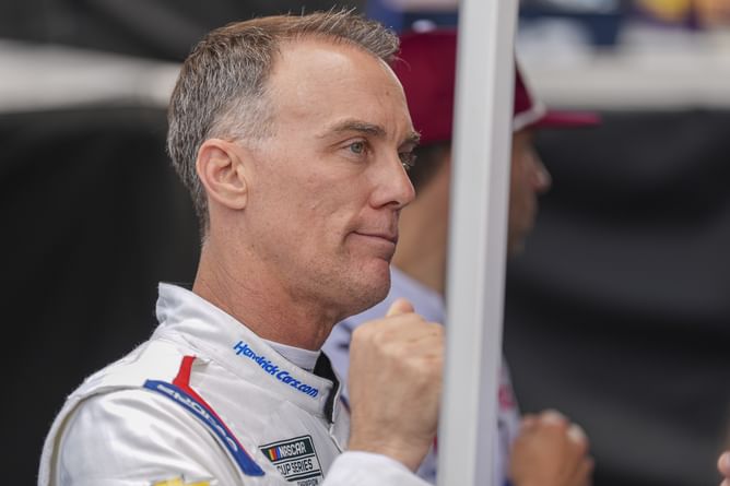 Kevin Harvick picks HMS driver as favorite to win the 2025 NASCAR Cup Bristol playoff race