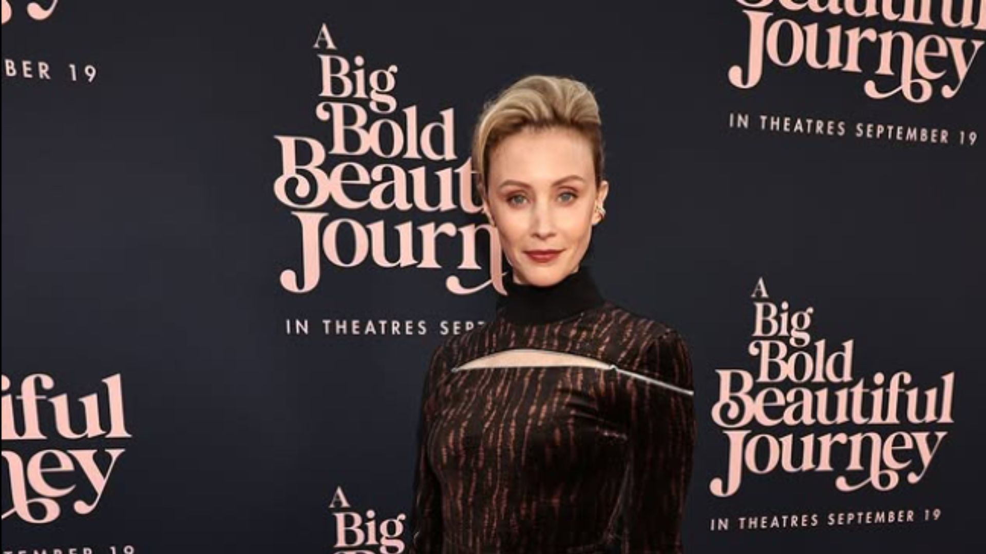 Sarah Gadon (Image via Instagram/@sarahgadon)