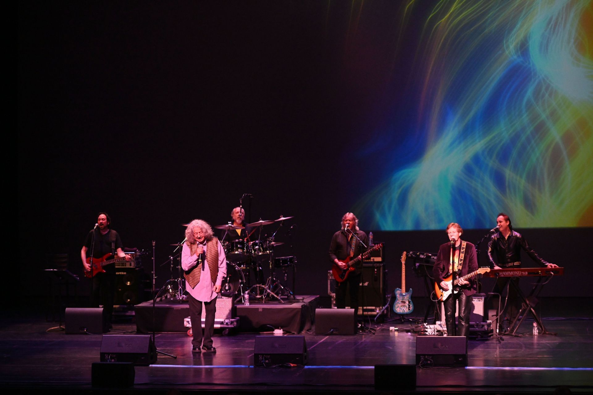 Happy Together Tour At Thousand Oaks Civic Arts Plaza (Image via Scott Dudelson/Getty Images)