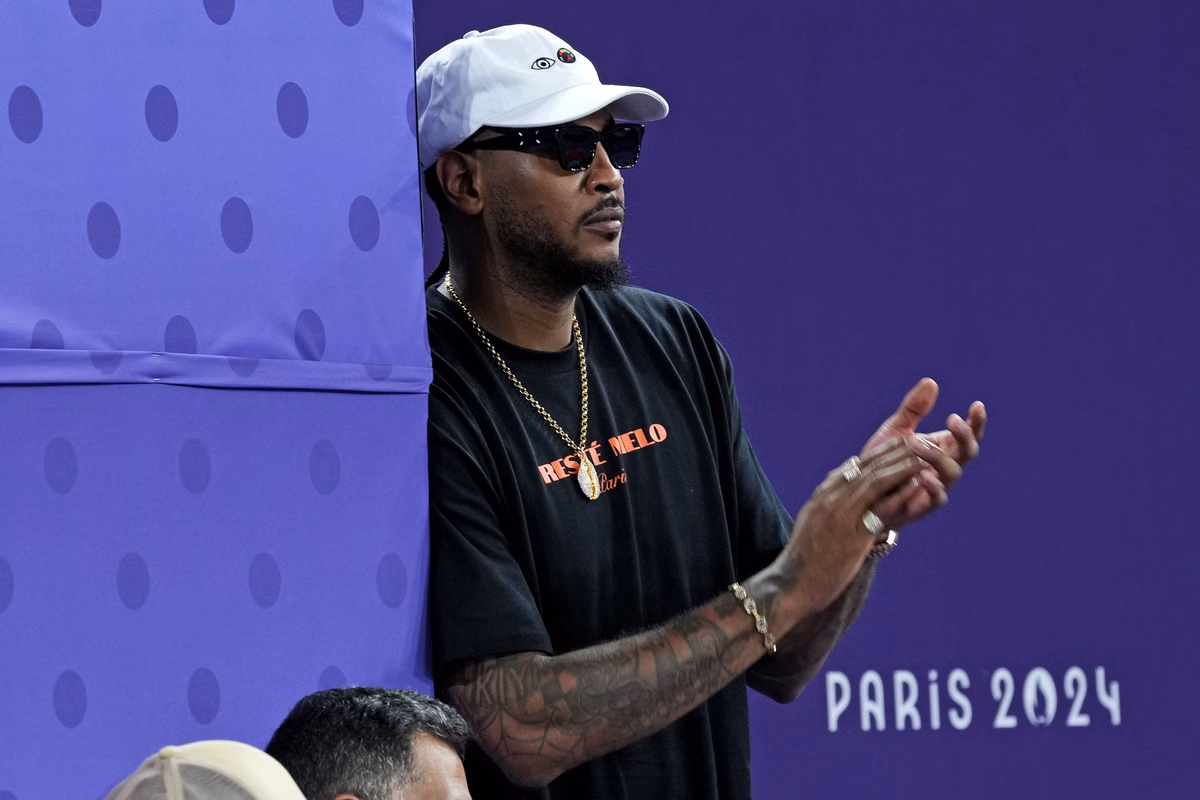 Carmelo Anthony dishes sarcastic reply to Knicks legend against his jersey retirement: "Respect"