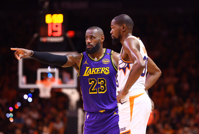 "Sorry, Bums annoy me" - Kevin Durant clowns LeBron James' friend for being dragged over trolling online hecklers