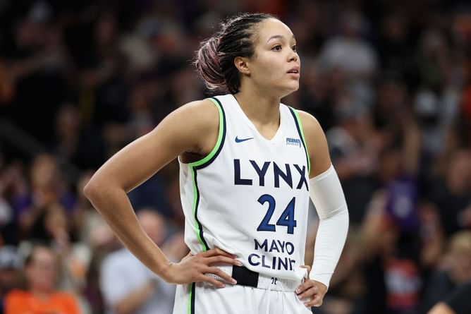 "Omg Aces free ring!" - WNBA fans rattled as Napheesa Collier ruled out for potential knockout game after brutal injury scare
