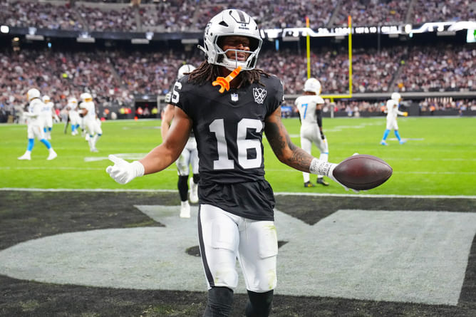 Raiders' Jakobi Meyers gets honest about his contract situation despite trade request
