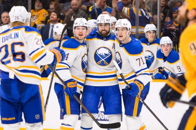 NHL Rumors: Sabres 'aren't in the same ballpark' in extension talks with $33,250,000 star winger