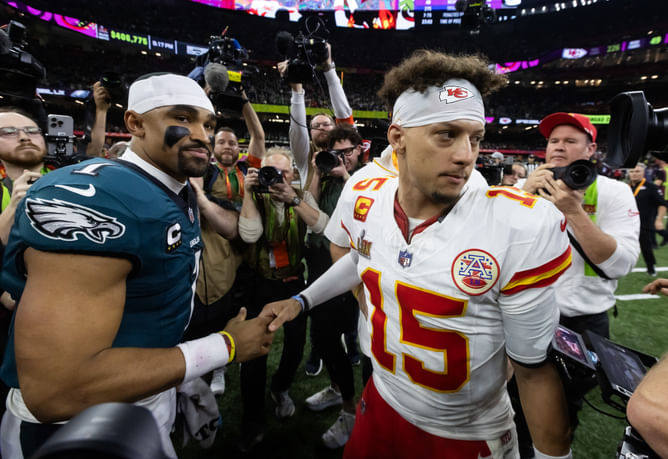 Ex-Chiefs QB delivers bold take on Patrick Mahomes vs. Jalen Hurts MVP odds