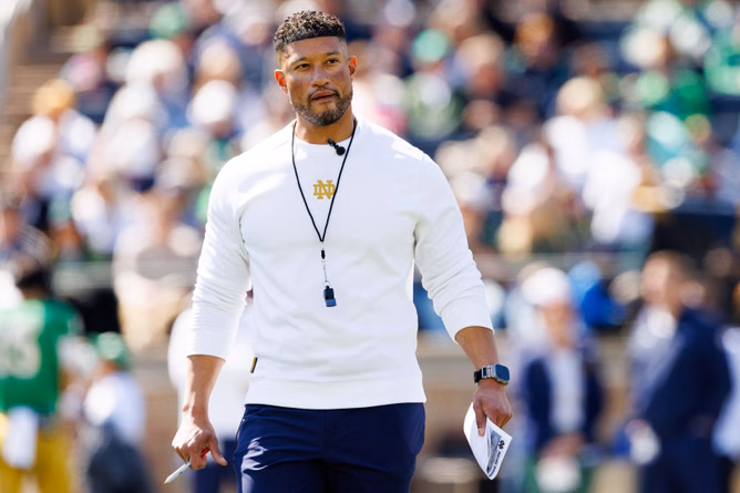 "Carbon copy of Brian Kelly-era loss": Fans raise alarms over Marcus Freeman & Notre Dame's 27-24 loss to Miami in season opener