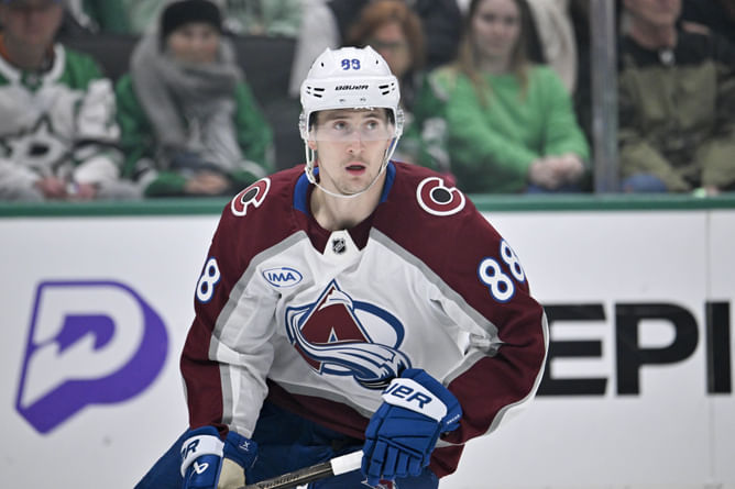 Avs' Martin Necas sets record straight after rumors of him despising Colorado hockey