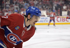 Canadiens' Arber Xhekaj makes feelings known about his little brother Florian's preseason performance in win over Flyers