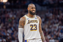 "He doesn’t want to be Michael Jordan on Wizards" - Anonymous NBA executive claims LeBron James not bolting Lakers unless rival offers title shot