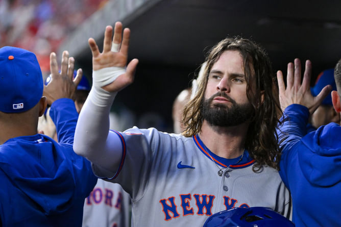 "We’re running out of time” - Mets skipper Carlos Mendoza announces concerning update on Jesse Winker’s postseason chances