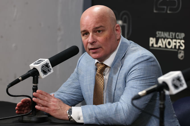 Ex-Bruins HC Jim Montgomery reflects on emotional Bruins firing; reveals first player who reached out