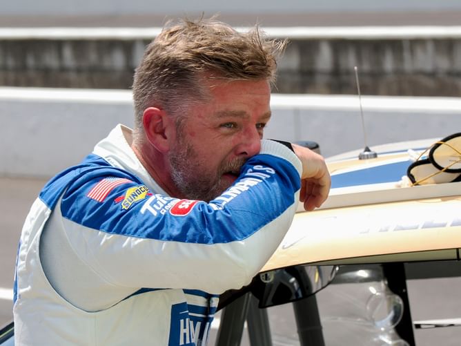 Justin Allgaier weighs in on prioritising the NASCAR regular season championship vs a victory at WWT Raceway