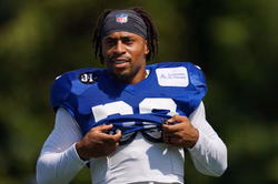 Jonathan Taylor or Josh Jacobs: Which RB should I draft in Fantasy Football 2025?