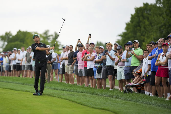 Joaquin Niemann enjoys holiday in Juno Beach amid PGA Tour Break