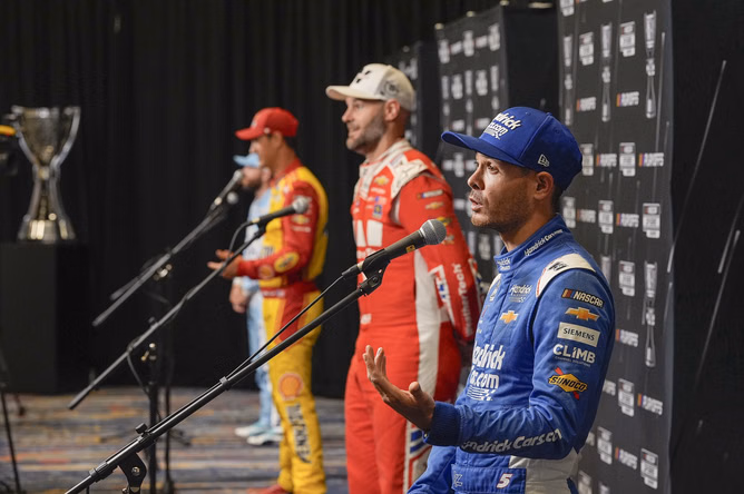 NASCAR insider picks HMS star as favorite to win 2025 Cup Series playoff opener at Darlington
