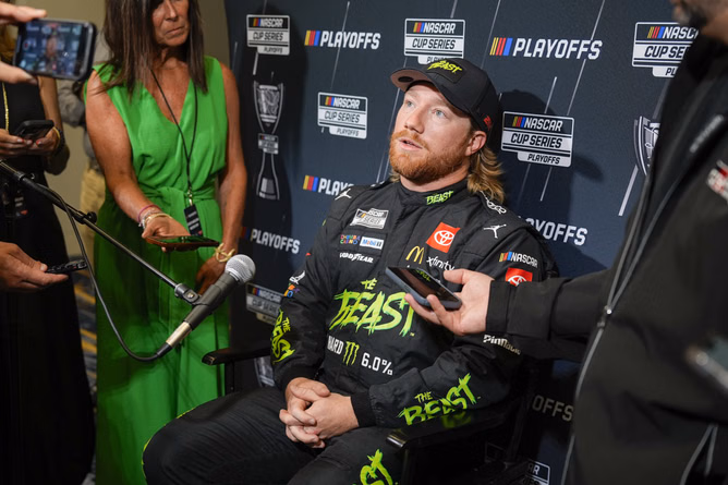“It’s frustrating”: Tyler Reddick reacts to his defeat against Chase Briscoe despite being “better” than the JGR rival