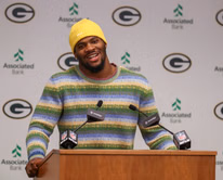 “Looks trash in green & gold”: NFL fans react to Micah Parsons’ first look in Packers jersey 4 days after getting traded from Cowboys