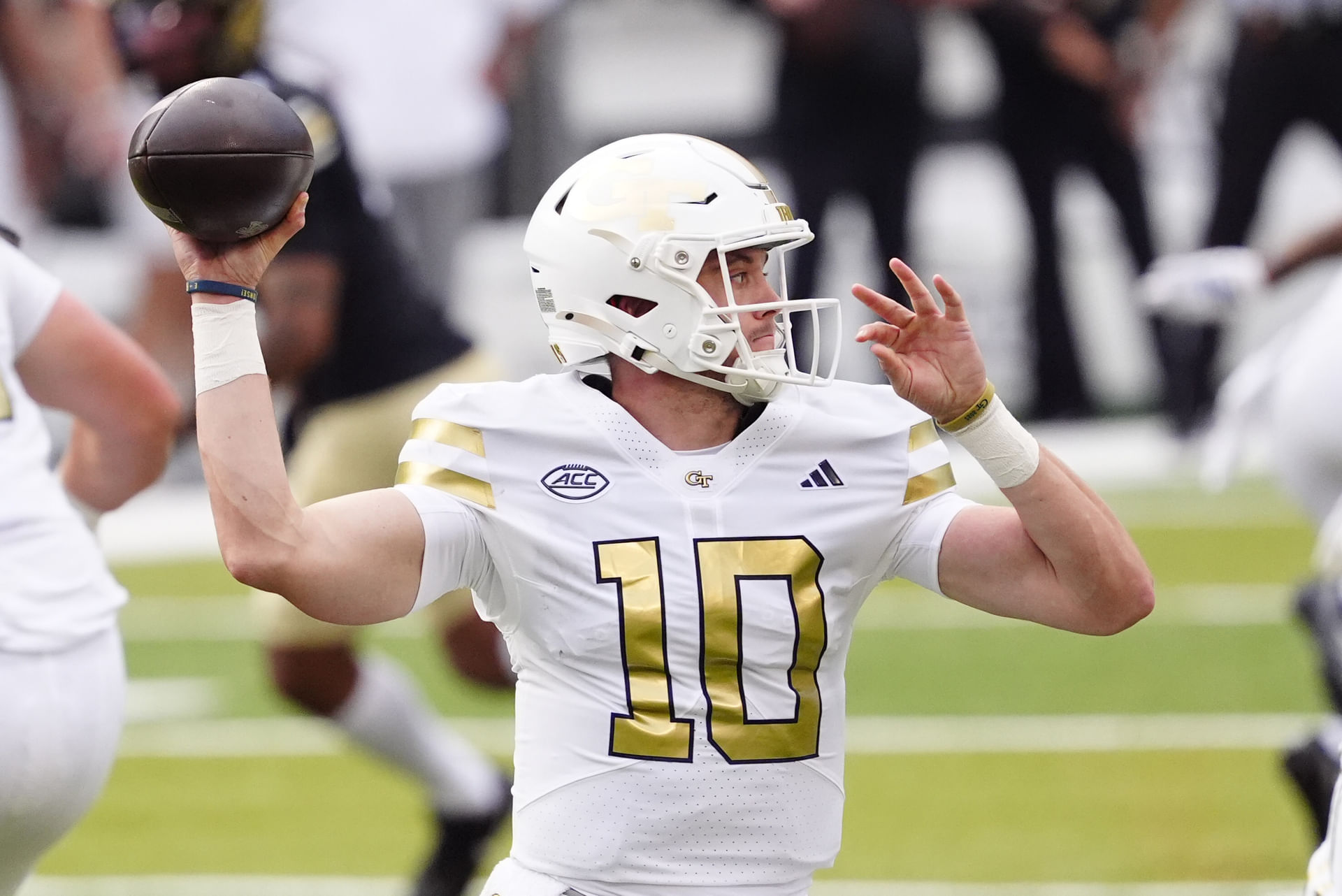 NCAA Football: Georgia Tech QB Haynes King - Source: Imagn