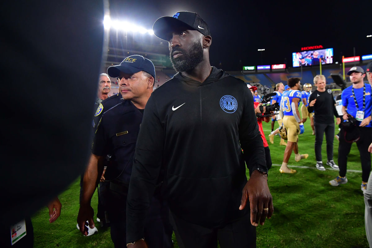 CFB insider name drops 3 coaches from Big Ten, Big 12 to fill UCLA coaching job after DeShaun Foster's firing