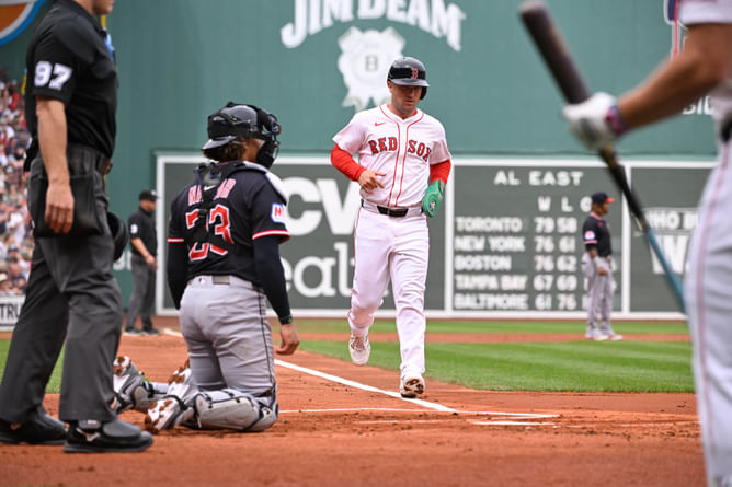 MLB insider predicts Alex Bregman to potentially join Kyle Tucker, Kyle Schwarber in star-studded free agent class