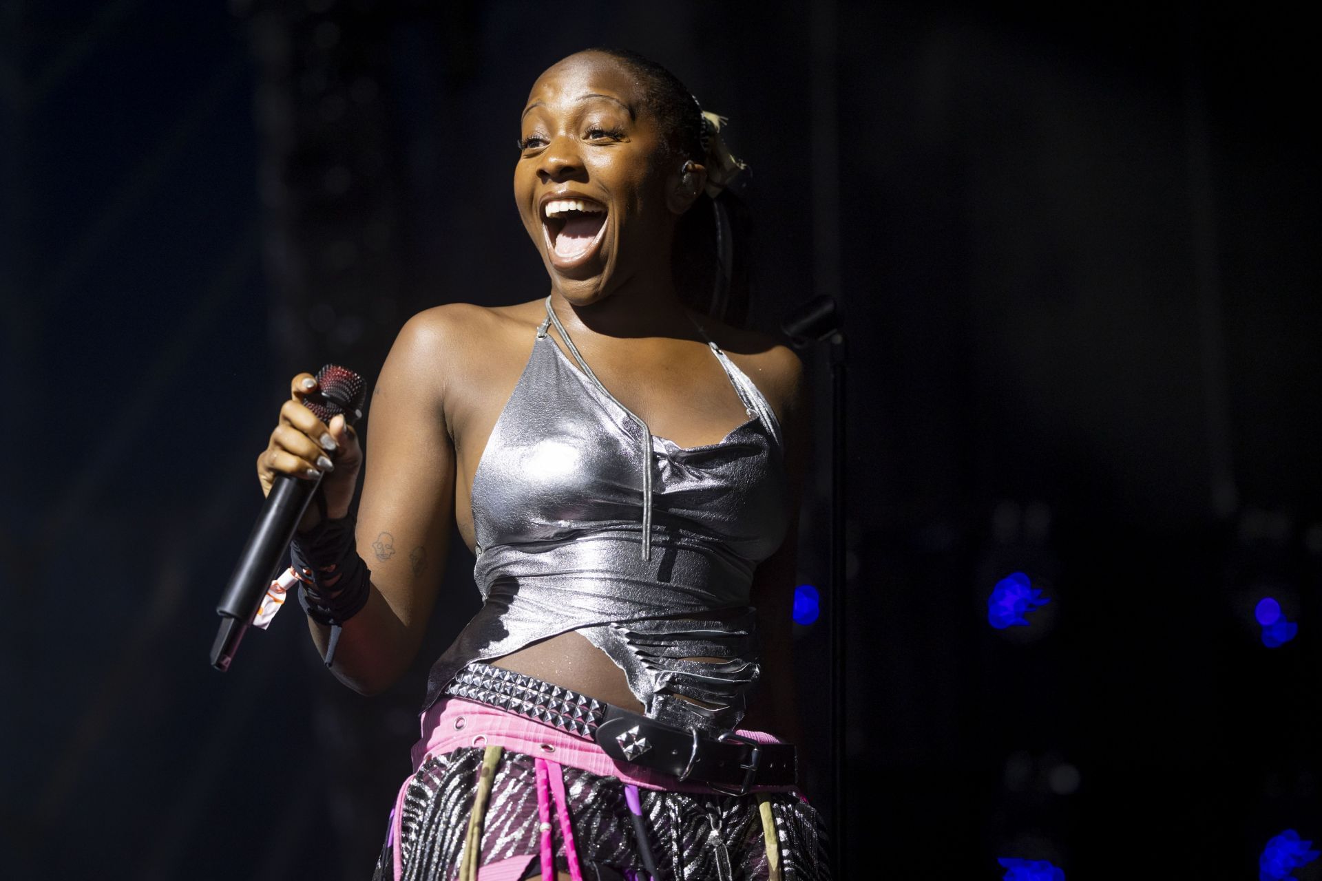 Rachel Chinouriri at the Roskilde Festival 2025 (Image via Matt Jelonek/Getty Images)