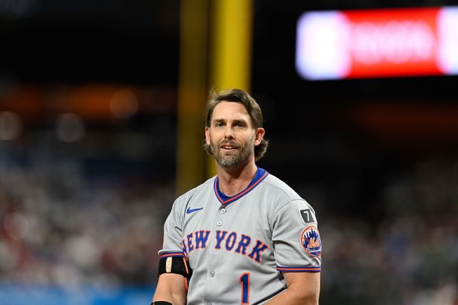 WATCH: Mets’ Jeff McNeil ejected after explosive outburst over controversial call on Jacob deGrom pitch