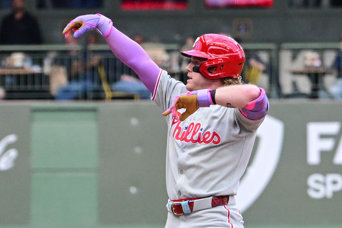 “Taking it back out killed me” - Phillies fan opens up about viral moment of giving away Harrison Bader’s HR ball from son after wild confrontation