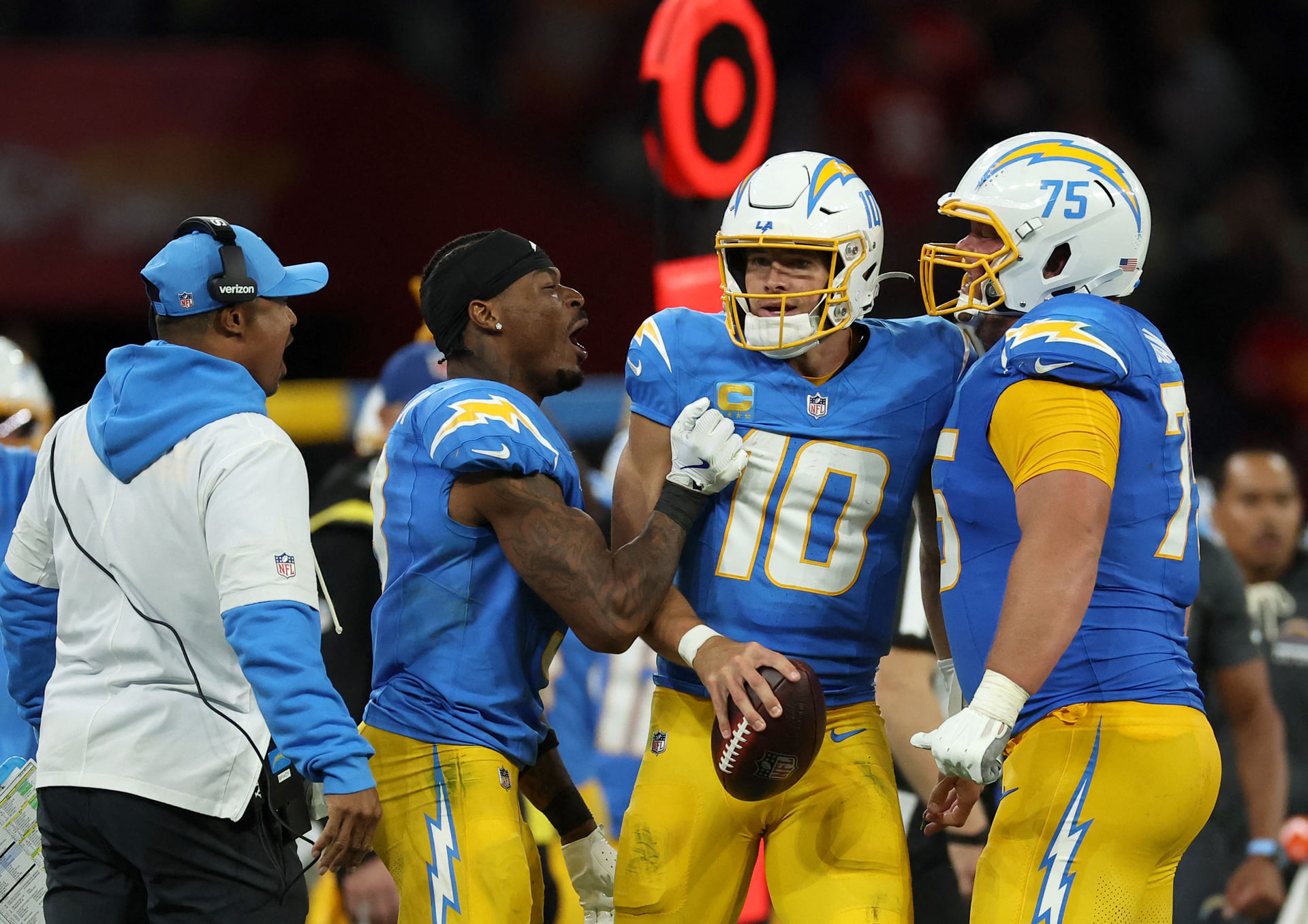 NFL: Kansas City Chiefs at Los Angeles Chargers - Source: Imagn