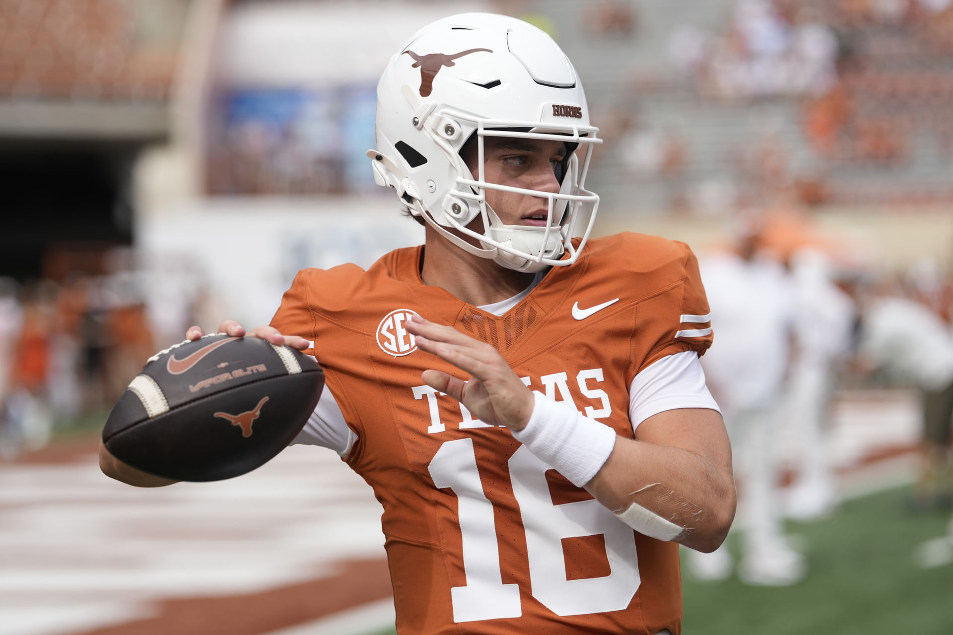 NCAA Football: San Jose State at Texas - Source: Imagn