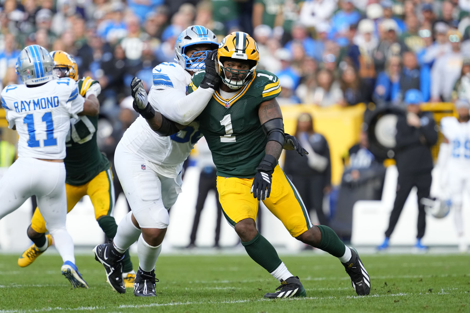 "This can't be real": Trevon Diggs stunned as Micah Parsons records first sack as a Packer while taking down Jared Goff vs. Lions