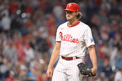 "Who let the Mets offense in the Phillies clubhouse?" - Fans erupt after Aaron Nola’s postgame interview gets hilariously interrupted by loud fart