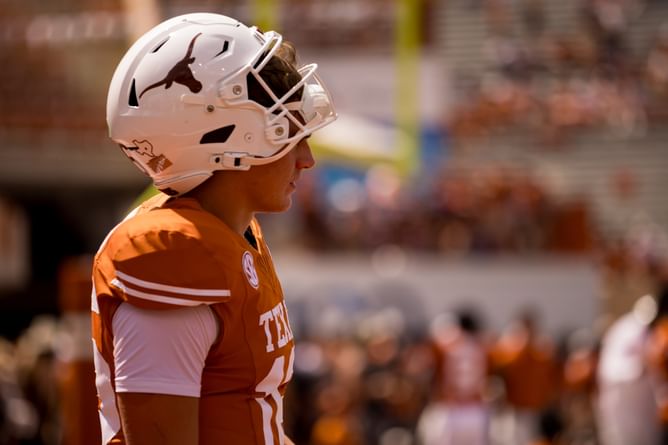 WATCH: Video of Arch Manning getting brutally booed by Texas fans goes viral as QB1's struggles continue vs. unranked UTEP