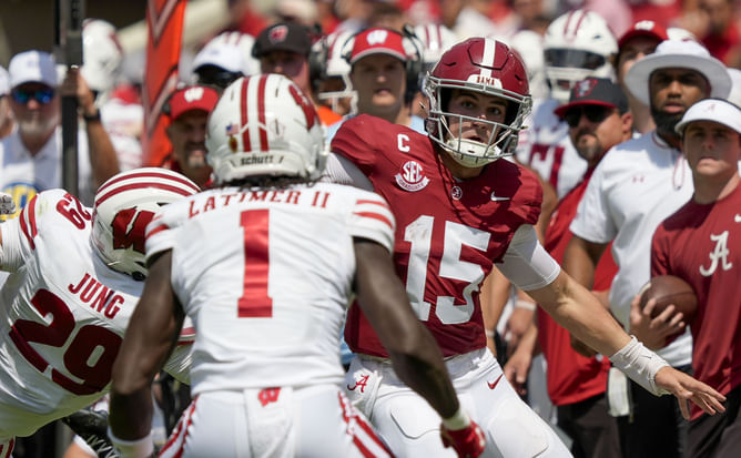 “He’s a ball player”: Ty Simpson draws massive praise from Alabama teammate after commanding start to 2025