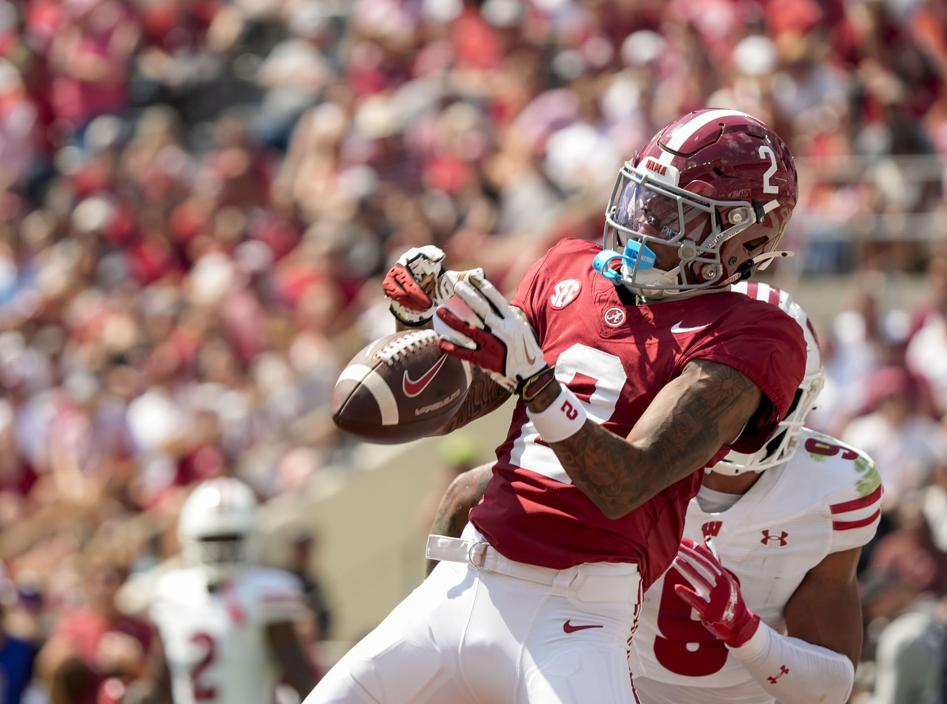 "Video game movement": CFB fans have wild reaction to Ryan Williams' insane footwork during Wisconsin matchup in Week 3