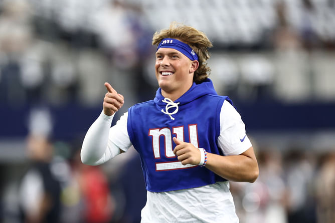 "Doesn't take himself too seriously": Giants coach gets honest on Jaxson Dart’s “swagger” influencing learning process as rookie awaits QB1 debut