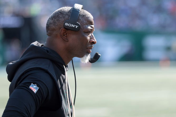 Aaron Glenn caught yelling at Jets players in locker room after embarrassing loss to Dolphins: Report