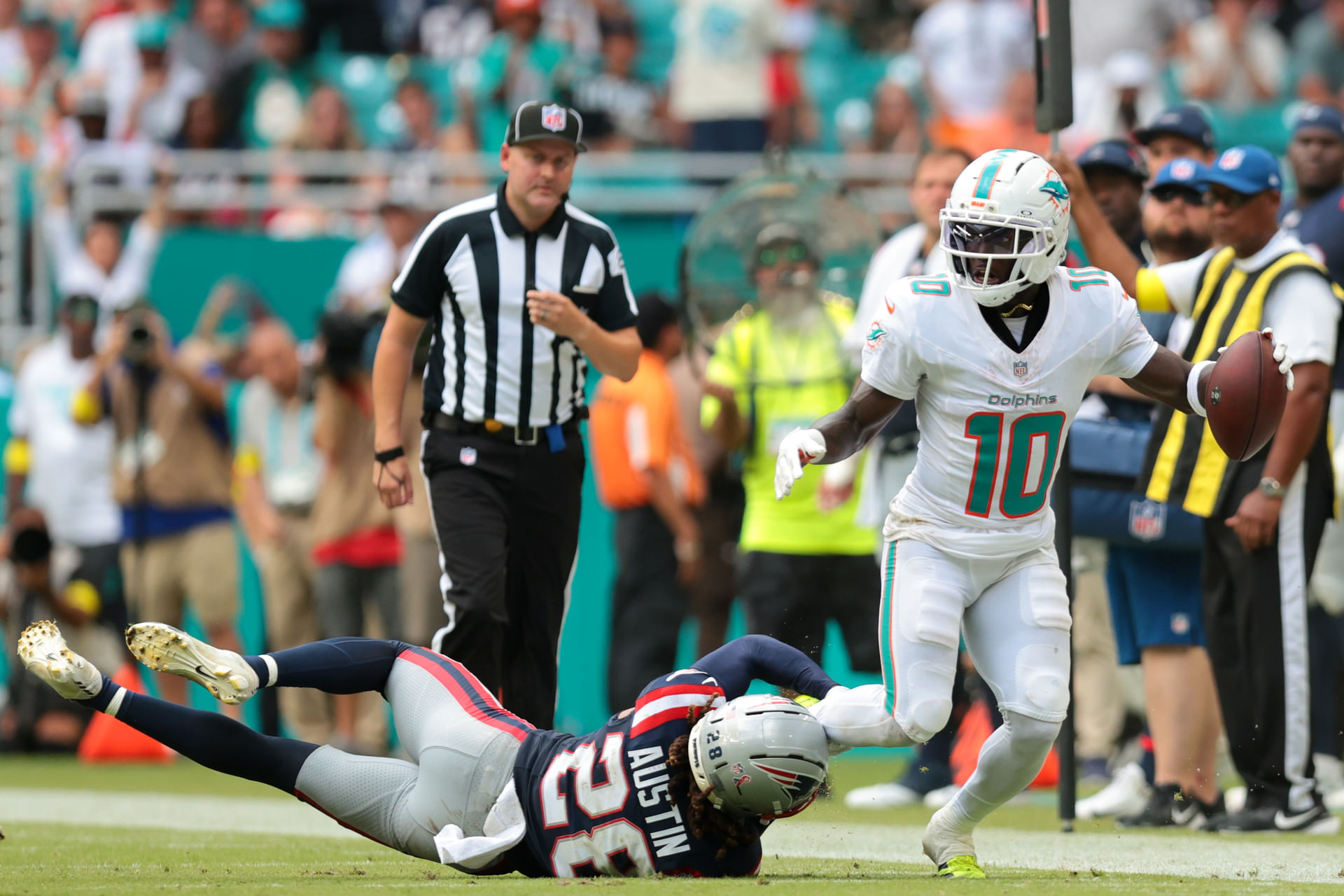 NFL: New England Patriots at Miami Dolphins - Source: Imagn