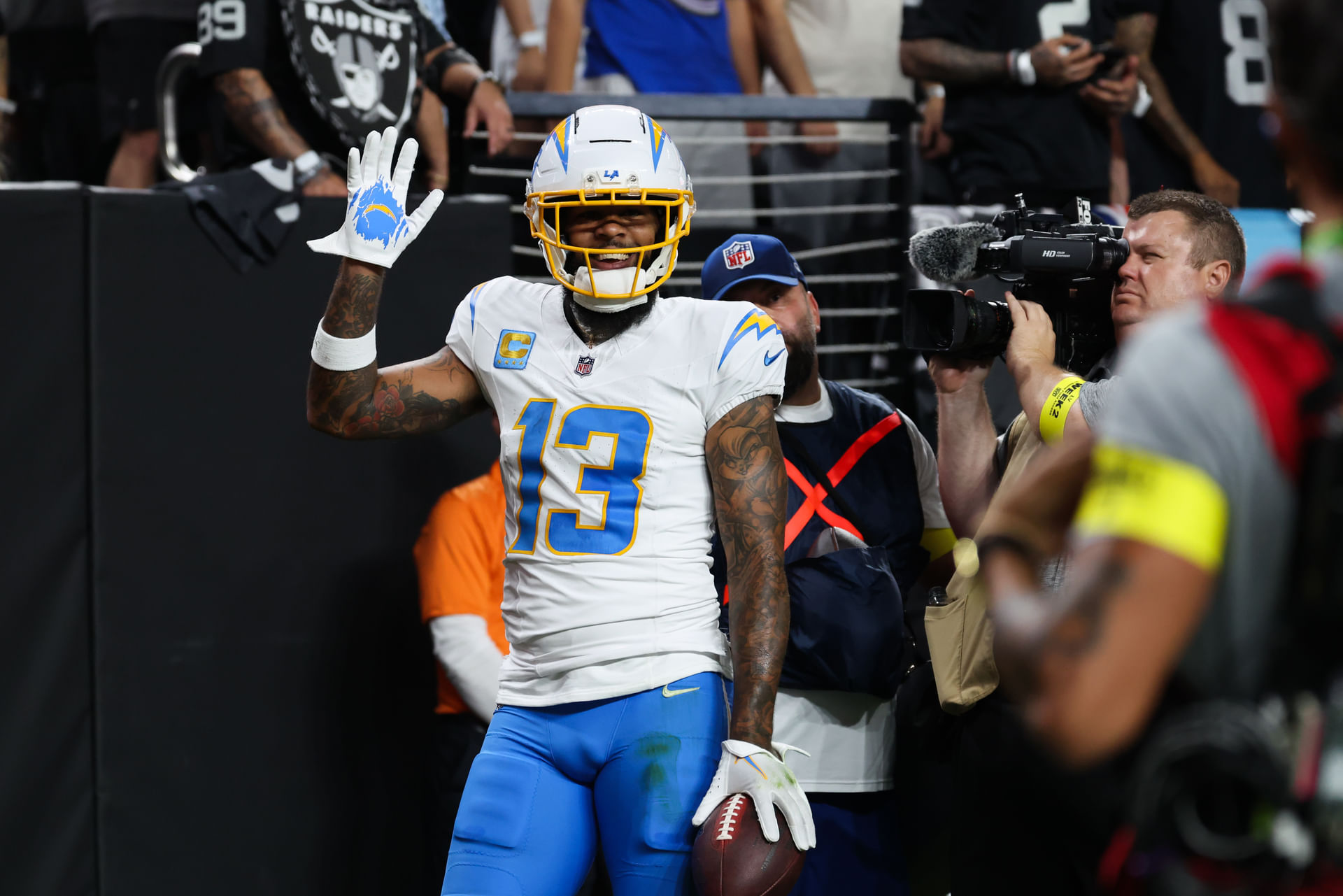 Keenan Allen Shoulder: Doctor explains medical condition for visible bump on Chargers WR
