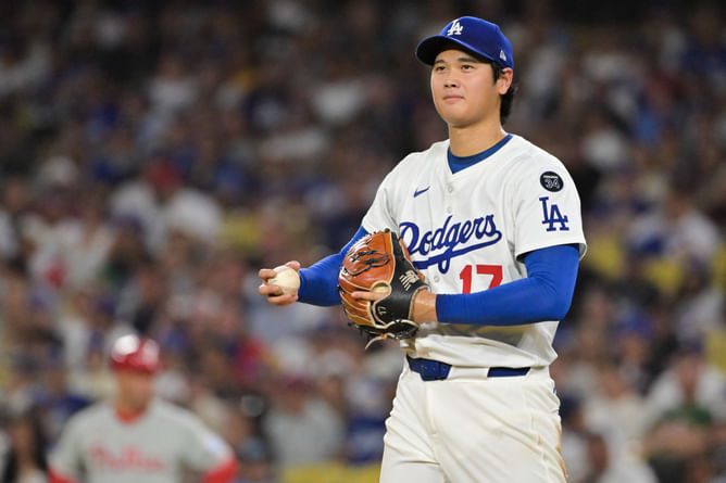 "Dodgers asking way too much from Shohei Ohtani" - Fans worried after Japanese star admits he's willing to take on extra responsibility