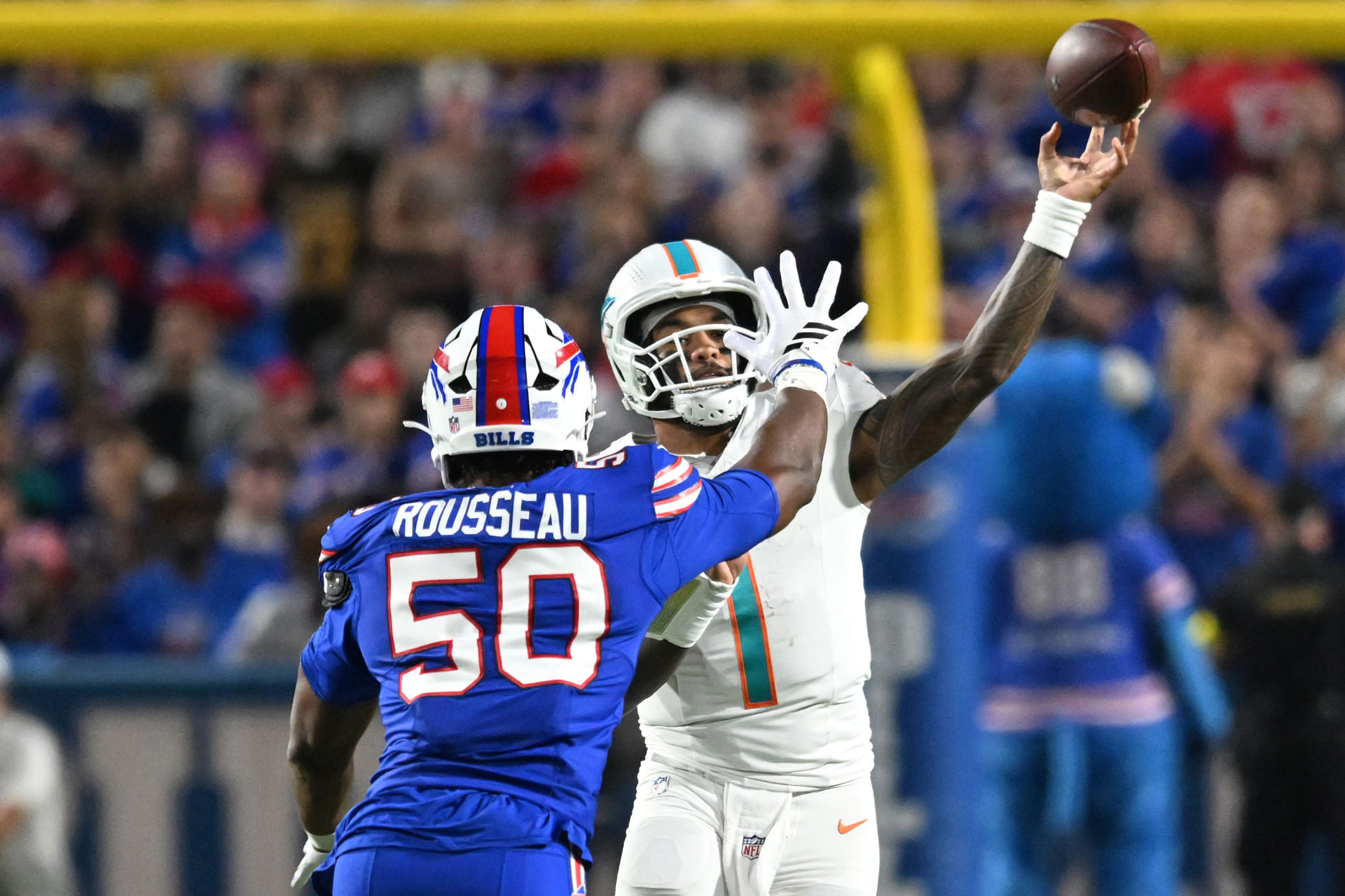 NFL: Miami Dolphins at Buffalo Bills - Source: Imagn