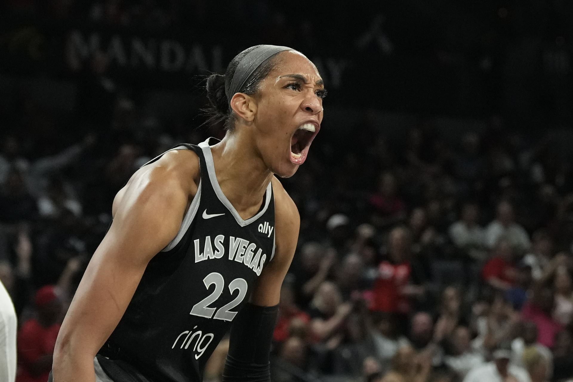   WNBA insider raves about A