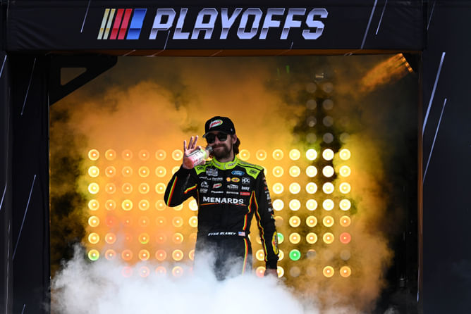Ryan Blaney absolutely dumbfounded by critics doubting NASCAR champion Joey Logano in the playoffs