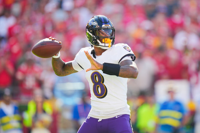 "It’s over for Baltimore": Ex-Packers QB serves reality check after Lamar Jackson's hamstring injury vs. Chiefs