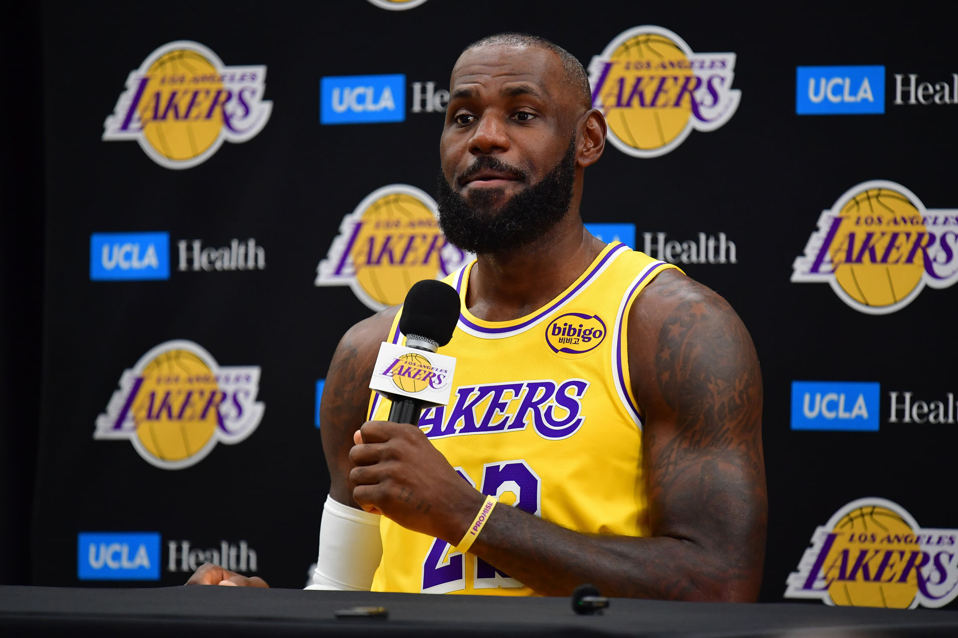 LeBron James explains why he&#039;s suddenly into golf. (Photo: IMAGN)