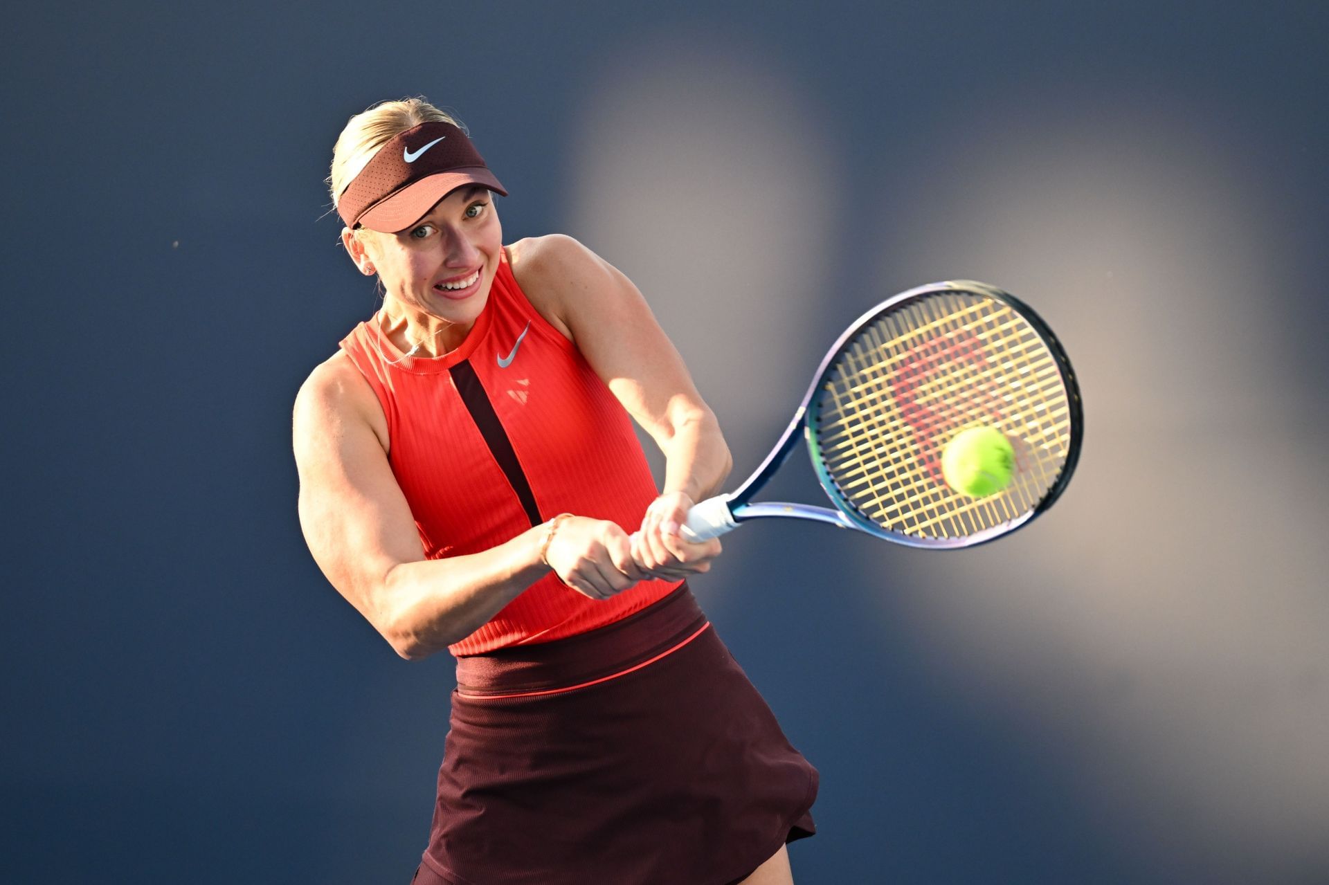 Anastasia Potapova hits a backhand | Image Source: Getty