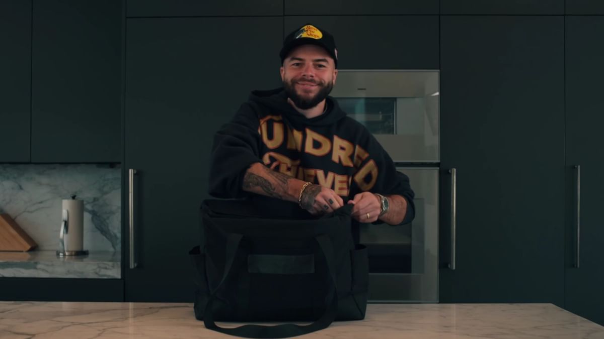 "He sold his soul": Fans criticize Nadeshot for taking gambling platform sponsorship
